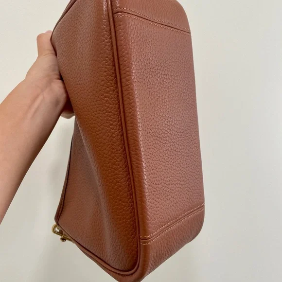 COACH Cary Crossbody Bag, Camel Brown Leather SOLD OUT ONLINE - Picture 3 of 6